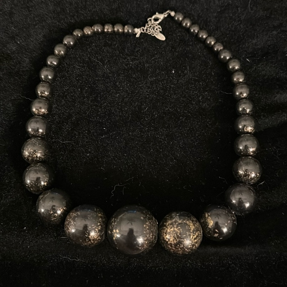 EsMor Signed Vintage Black & Gold Graduatrf Acrylic Large Beads EUC GORGEOUS